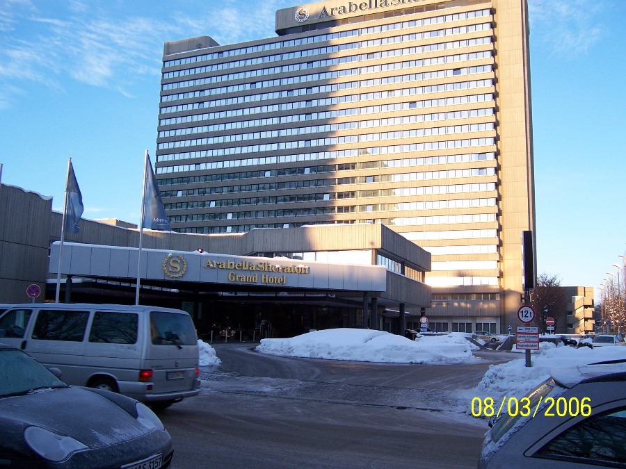 Ihr Spezialist für Sanierung und Verlegen von Fußböden, Unterböden und Estrich sowie Parkett, Laminat, Teppichboden und anderen Bodenbelägen in Neutraubling, Arabella-Sheraton