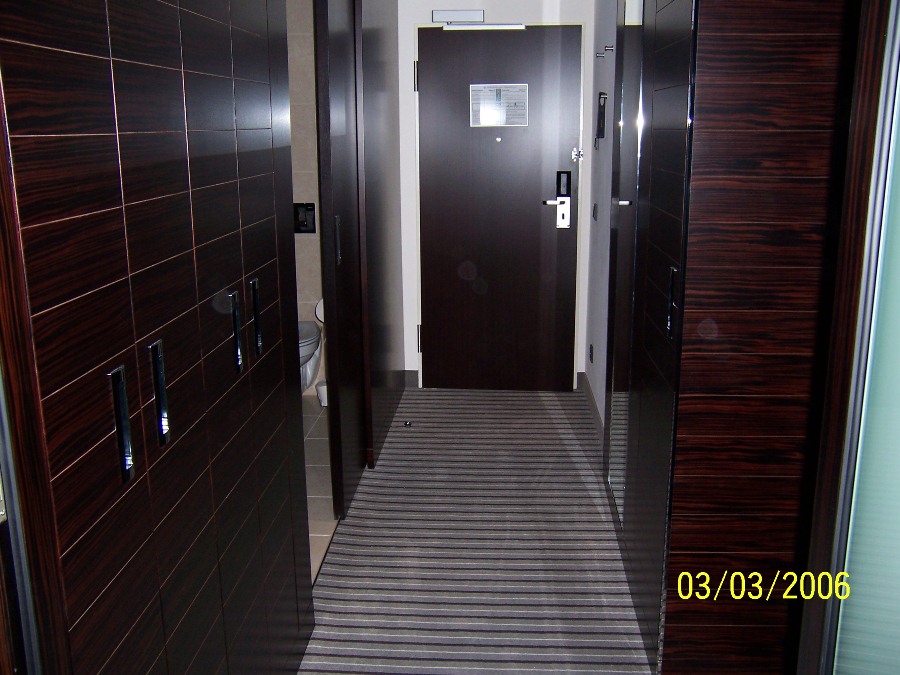 Ihr Spezialist für Sanierung und Verlegen von Fußböden, Unterböden und Estrich sowie Parkett, Laminat, Teppichboden und anderen Bodenbelägen in Neutraubling, Arabella-Sheraton